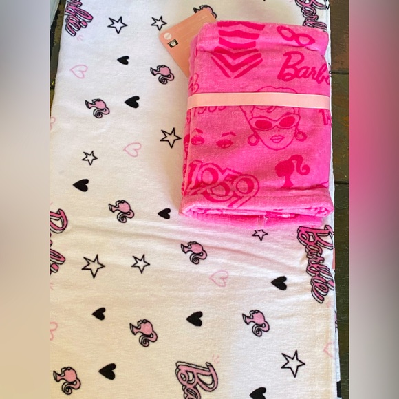 Mattel Barbie Pink & White Velour 100% Cotton 1 Bath 2 Hands Towel Set 3pc - Picture 3 of 12